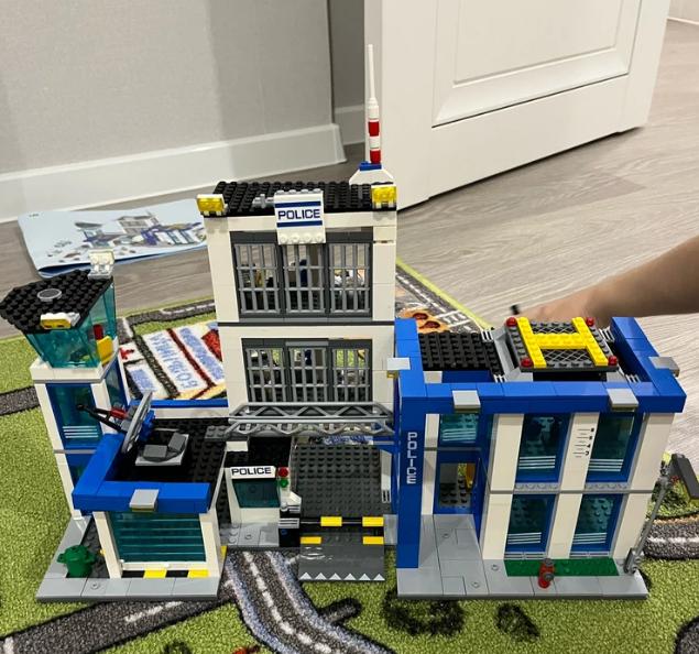 LEGO Полицейский участок купить Cтарые наборы лего